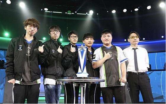 牌声量与文 牌声量与文